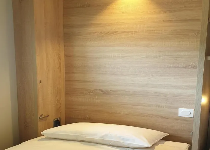 锡布尔圣让德吕兹宜必思经济型酒店 酒店 西布勒