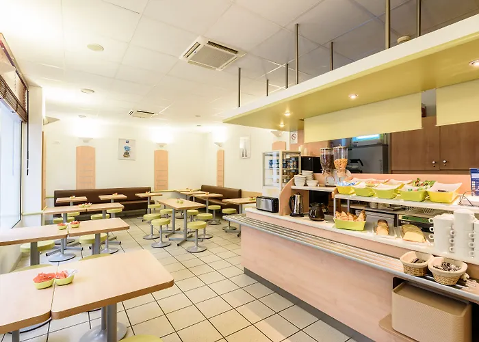 锡布尔圣让德吕兹宜必思经济型酒店 酒店