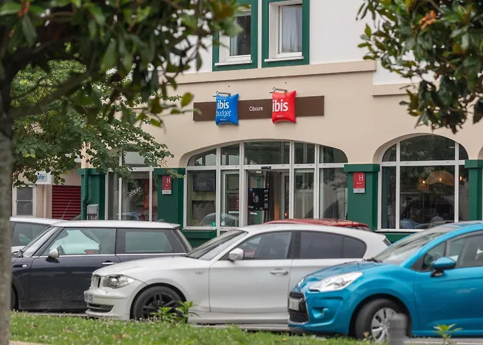 锡布尔圣让德吕兹宜必思经济型酒店 酒店 西布勒